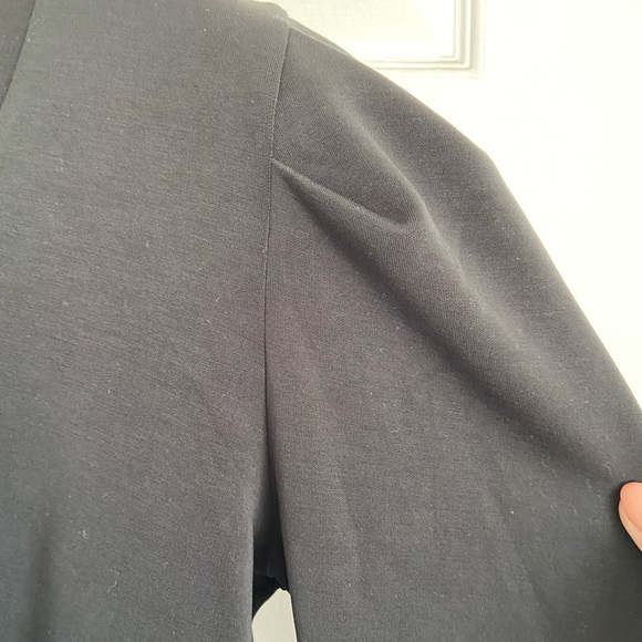 casual yet classy top - Picture 2 of 4